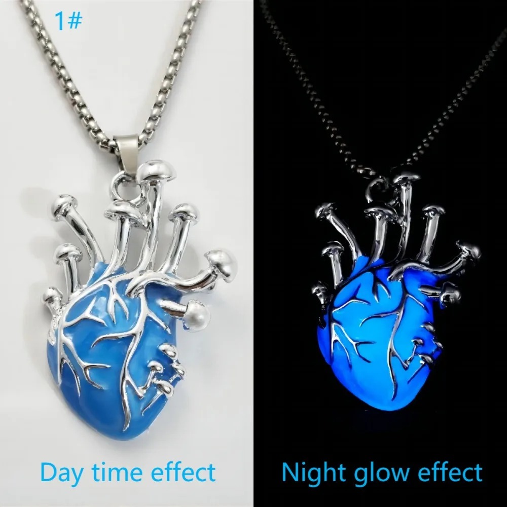 Heart Locket Glow in The Dark  - đánh giá và giá Men Accessories Locket